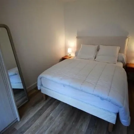 Apartamento Centre Beau T2 4 Personnes Refait A Neuf Avec Terrasse Et Place De Stationnement Securisee. 1